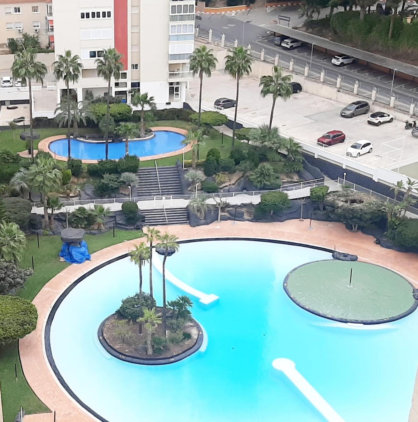 Vacanza Luxury Complex- Parking , Pool Only In The Summer , Rincon De Loix Apartment เบนิดอร์ม ภายนอก รูปภาพ